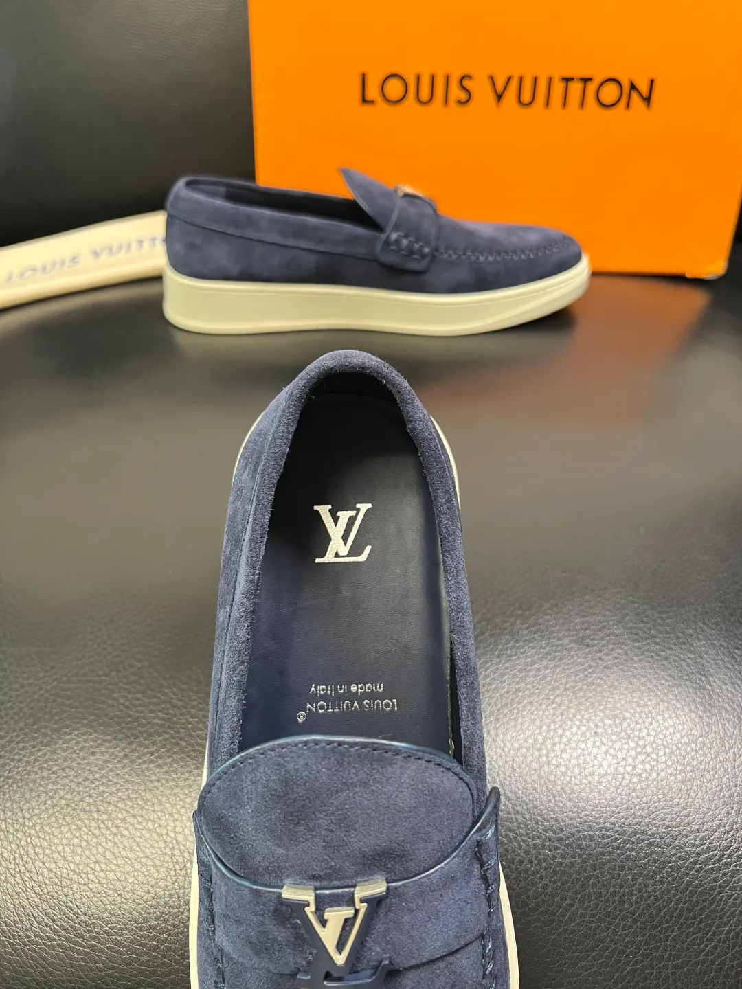 Men's shoes 💰740 Lv high quality top crafts Louis Vuitton, sports sneakers counter synchronization, uppers imported from Italy, high-quality splicing colorful complex crafts, imported mesh pads soft and comfortable, soles: original soles specially provided by the original factory, T men's shoes 💰U exclusive movable molded soles super comfortable, original factory single goods, code number 38-44 (customized 45)